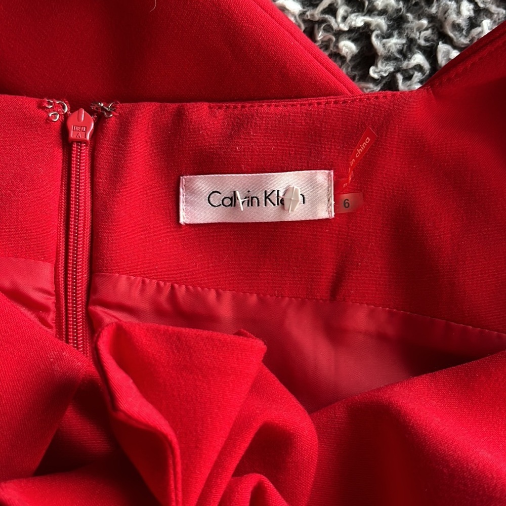 Calvin Klein   Dress  midi  holiday Red   flower detailed collar Size 6   EUC - Picture 8 of 10